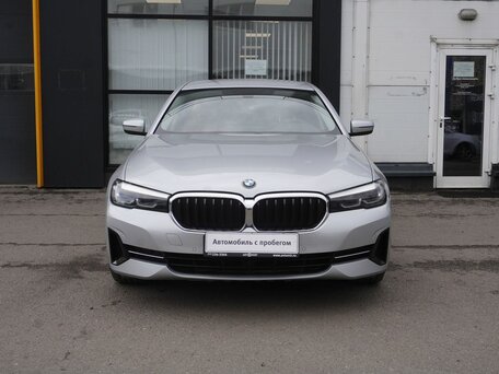2020 BMW 5 серии 520i VII (G30/G31/G38) Рестайлинг, серый, 3493000 рублей, вид 2