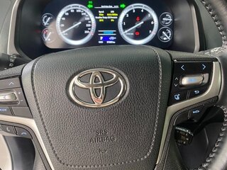 2020 Toyota Land Cruiser Prado 150 Series Рестайлинг 2, белый, 6000000 рублей, вид 5