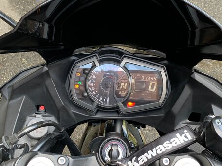 2020 Kawasaki Ninja 400, чёрный, 449000 рублей, вид 3