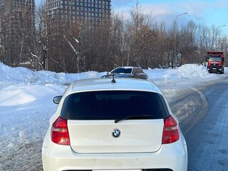 2011 BMW 1 серии 116i I (E81/E82/E87/E88) Рестайлинг, белый, 690000 рублей, вид 4
