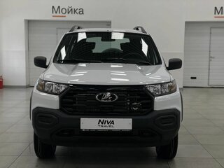 2026 Lada (ВАЗ) Niva Travel I Рестайлинг, белый, 1523000 рублей, вид 3