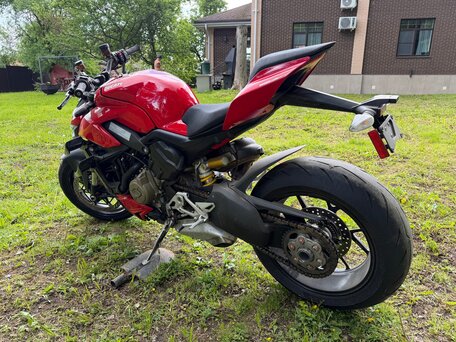 2022 Ducati Streetfighter V4, красный, 1450000 рублей, вид 2