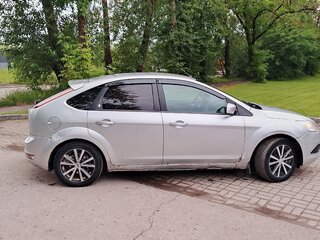 2008 Ford Focus II Рестайлинг, серебристый, 330000 рублей, вид 3