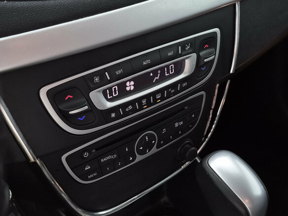 2012 Renault Fluence I, белый, 456000 рублей - вид 12