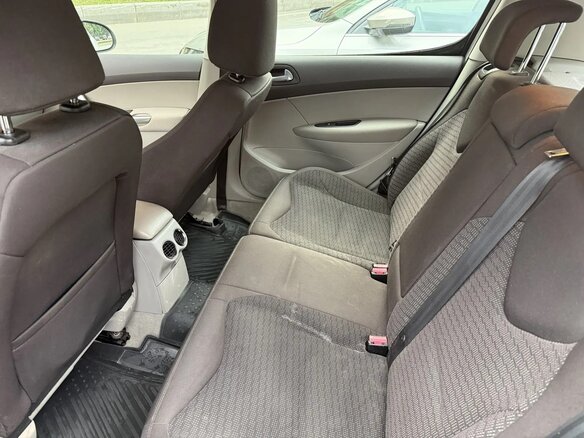 2009 Peugeot 308 I, белый - вид 13