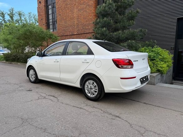 2023 Kia Pegas, белый, 1639000 рублей - вид 7
