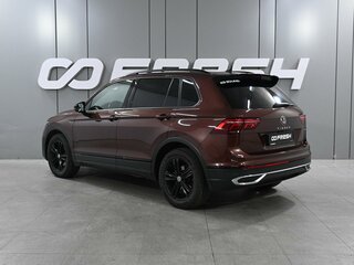 2021 Volkswagen Tiguan II Рестайлинг, коричневый, 2899000 рублей, вид 2