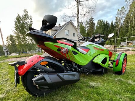 2014 BRP Can-Am Spyder, зелёный, 1245000 рублей, вид 1