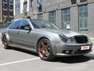 2003 Mercedes-Benz E-Класс AMG 55 AMG III (W211, S211), серебристый, 2100000 рублей, вид 3
