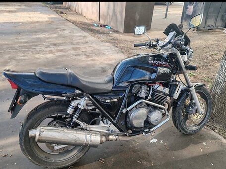 1993 Honda CB 400 Super Four, чёрный, 250000 рублей, вид 5