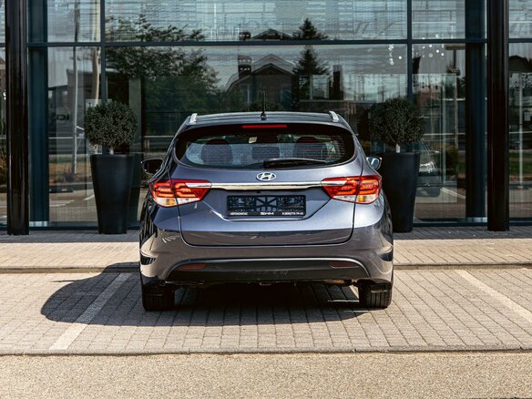 2017 Hyundai i40 I Рестайлинг, серый - вид 4