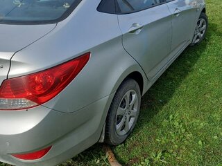 2014 Hyundai Solaris I, серебристый, 700000 рублей, вид 4