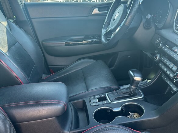 2018 Kia Sportage IV Рестайлинг, белый, 2550000 рублей - вид 12