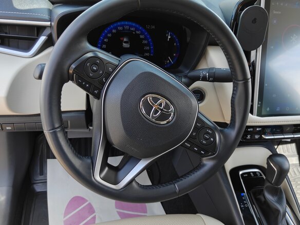 2022 Toyota Corolla XII (E210), серый, 2150000 рублей - вид 10