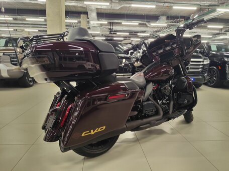 2019 Harley-Davidson CVO Street Glide, красный, 2295000 рублей, вид 4