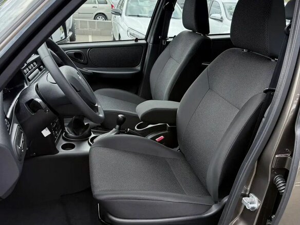 2026 Lada (ВАЗ) Niva Travel I Рестайлинг, коричневый, 1732000 рублей - вид 12