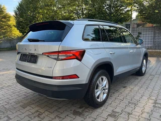 2023 Skoda Kodiaq I Рестайлинг, серебристый, 3490000 рублей, вид 3