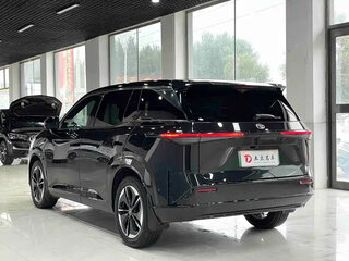 2025 Toyota bZ3X 58.3 kWh, чёрный, 2731255 рублей, вид 4