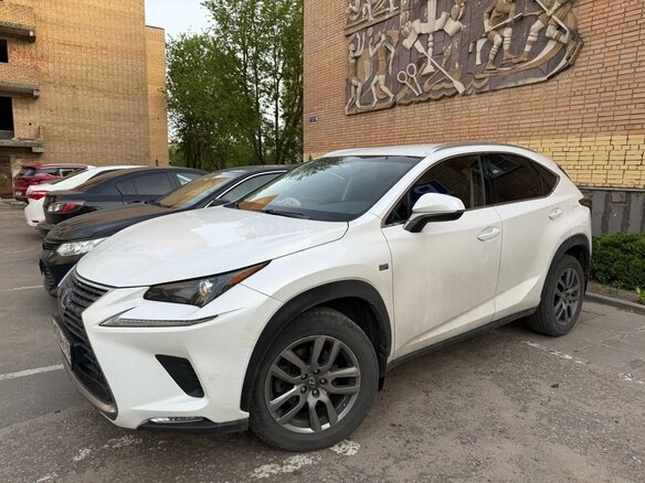 2018 Lexus NX 200 I Рестайлинг, белый, 3300000 рублей