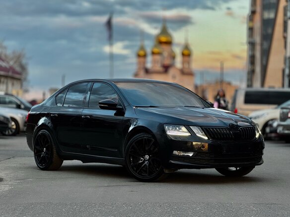 2018 Skoda Octavia III (A7) Рестайлинг, чёрный, 1200000 рублей - вид 10