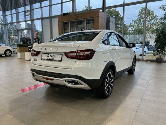 2026 Lada (ВАЗ) Vesta Cross I Рестайлинг (NG), белый - вид 2