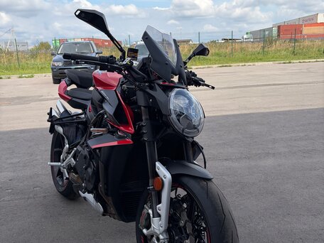 2023 MV Agusta Brutale 1000, красный, 2100000 рублей, вид 2