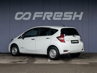 2019 Nissan Note e-Power II Рестайлинг, белый, 1600000 рублей, вид 2