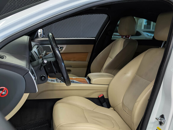 2014 Jaguar XF I Рестайлинг, белый, 1350000 рублей - вид 15