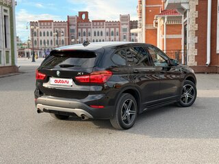 2016 BMW X1 20i xDrive II (F48), чёрный, 1770000 рублей, вид 4