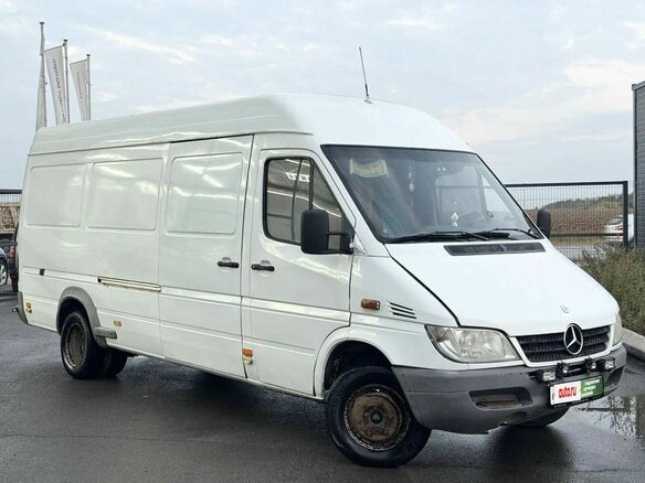 2005 Mercedes-Benz Sprinter, белый, 1579000 рублей - вид 2