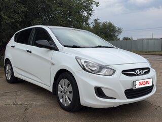2013 Hyundai Solaris I, белый, 618000 рублей, вид 3