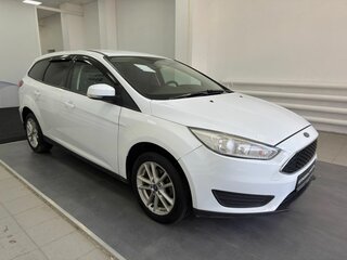 2017 Ford Focus III Рестайлинг, белый, 725000 рублей, вид 3