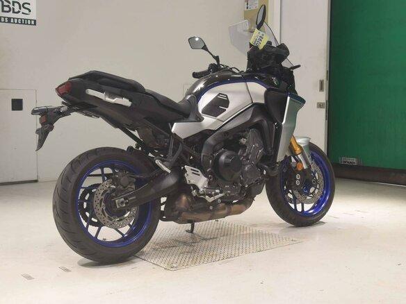 2024 Yamaha MT-09 Tracer (FJ-09), чёрный, 1177000 рублей - вид 4