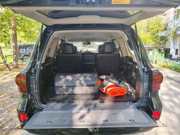 2013 Toyota Land Cruiser 200 Series Рестайлинг 1, чёрный, 3900000 рублей - вид 18