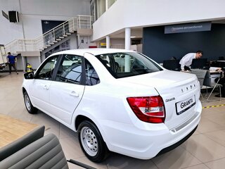 2026 Lada (ВАЗ) Granta I Рестайлинг, белый, 1093500 рублей, вид 3