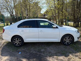 2018 Skoda Rapid I Рестайлинг, белый, 960000 рублей, вид 4