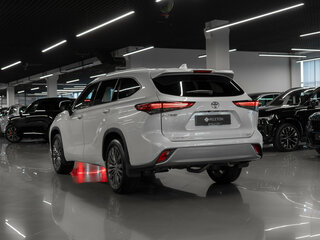 2025 Toyota Highlander IV (XU70), белый, 5200000 рублей, вид 4