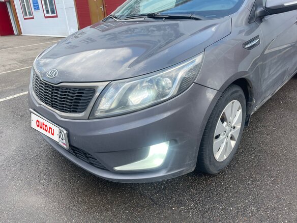 2012 Kia Rio 4-speed III, серый, 700000 рублей - вид 12