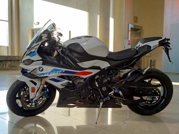 2023 BMW S 1000 RR, белый, 2250000 рублей - вид 1