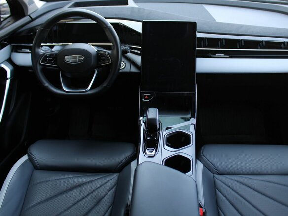 2023 Geely Atlas II, чёрный, 2429000 рублей - вид 13