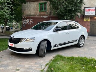 2018 Skoda Octavia III (A7) Рестайлинг, белый, 1999000 рублей, вид 2