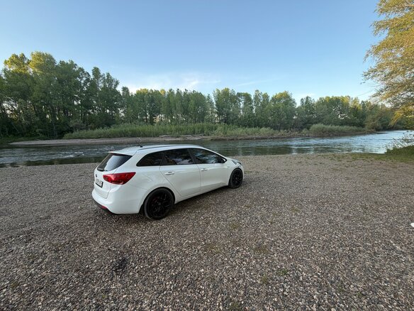 2016 Kia Ceed II Рестайлинг, белый, 1300000 рублей - вид 5