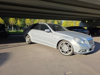2009 Mercedes-Benz E-Класс 220 5G-Tronic IV (W212, S212, C207), серебристый, 1250000 рублей, вид 3