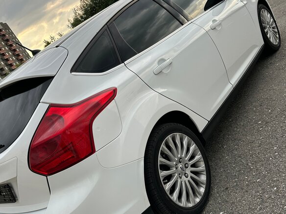 2014 Ford Focus III, белый, 1120000 рублей - вид 6