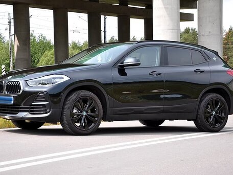 2022 BMW X2 sDrive18d I (F39), чёрный, 3613000 рублей, вид 1