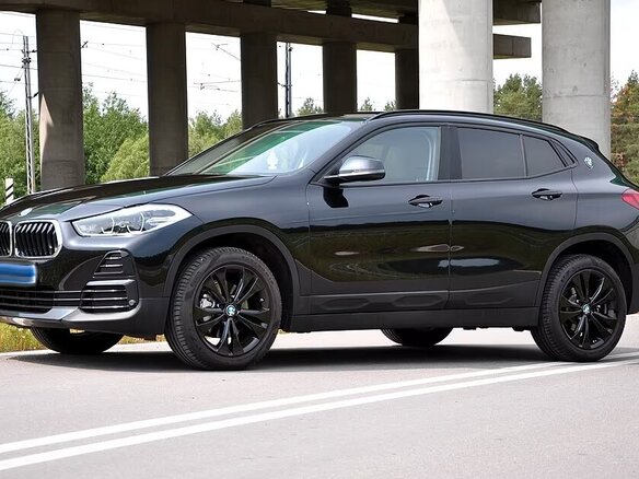 2022 BMW X2 sDrive18d I (F39), чёрный, 3613000 рублей