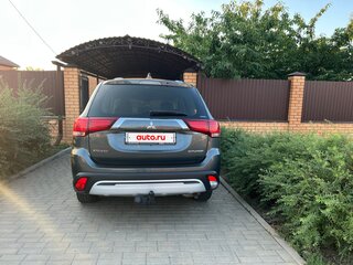 2019 Mitsubishi Outlander III Рестайлинг 3, серый, 1550000 рублей, вид 4
