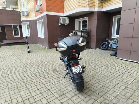 2020 Suzuki SV 650, серебристый, 550000 рублей, вид 4