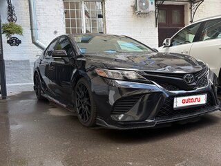 2022 Toyota Camry US Market VIII (XV70) Рестайлинг, чёрный, 3450000 рублей, вид 4