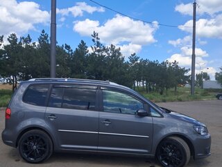 2014 Volkswagen Touran I Рестайлинг 2, серый, 1350000 рублей, вид 5